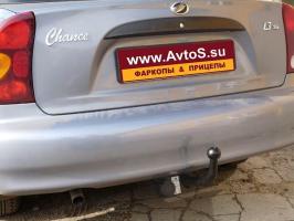 Фаркоп для Chevrolet Lanos 2005-2009 съемный крюк на двух болтах 1000кг Автос